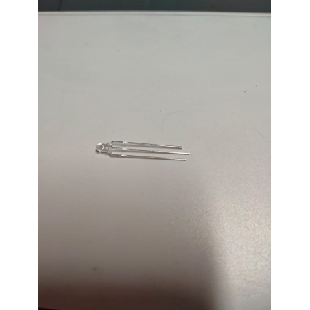 Led bicolore ROSSO/ VERDE 3mm ad alta luminosità 5.000 MCD a 20mA 3.2V (conf. 10 pezzi)